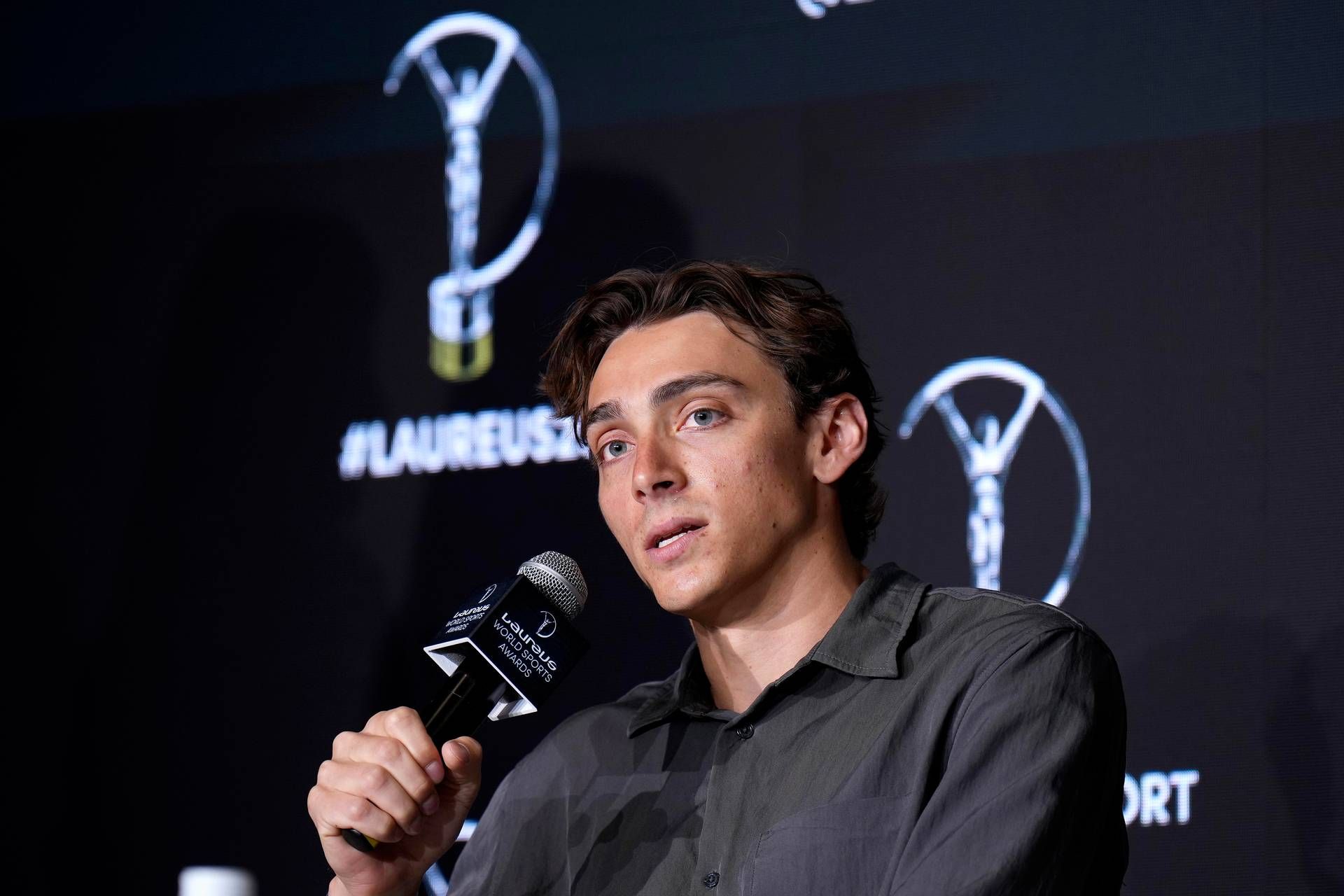 Duplantis: "I miei idoli? Mio padre e Bubka, in gara mi confronto con me stesso"