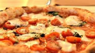 E' il Pizza day, verità e falsi miti su uno dei cibi preferiti dagli italiani