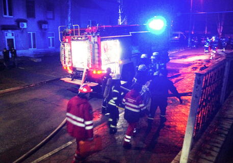 Fire leaves at least 4 persons dead in hospital in Zaporizhzhia, Ukraine.