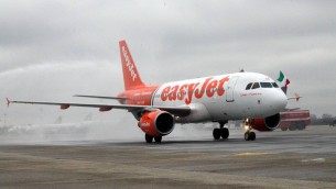 EasyJet, oggi sciopero di 4 ore: si fermano gli assistenti di volo