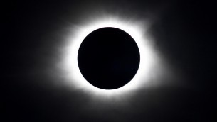 Eclissi solare, oggi l'evento astronomico dell'anno: tutto quello che c'è da sapere