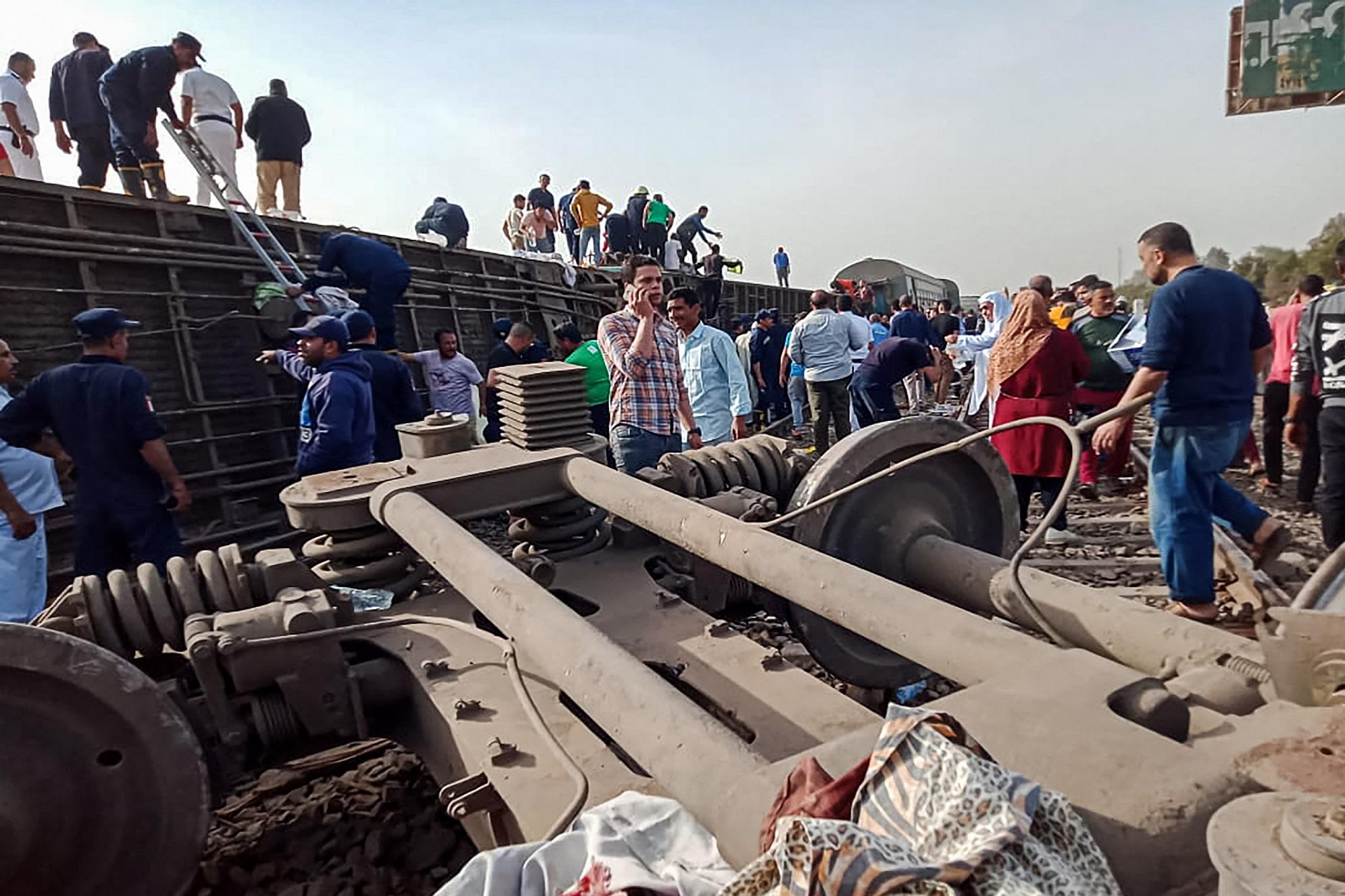Egitto, quasi 100 feriti in incidente ferroviario