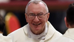 Elezione nuovo Papa, via al Conclave: chi è il cardinale Pietro Parolin