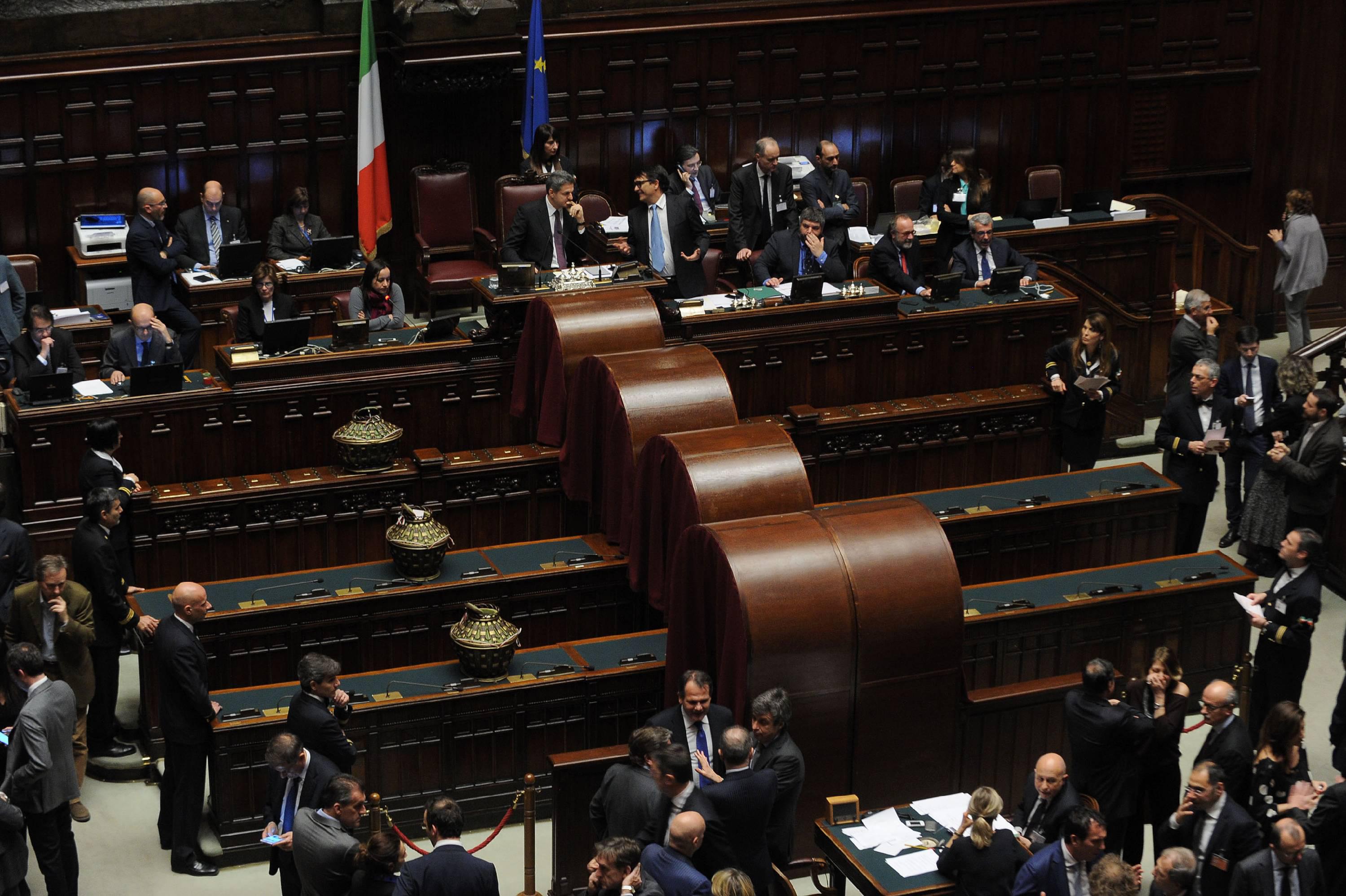 Elezione presidente Repubblica, alla Camera il covid manda in pensione il 'catafalco'