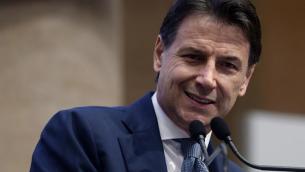 Elezioni 2022, Conte a Letta: "Esci da nostalgia, con Draghi 6 euro in più al mese"