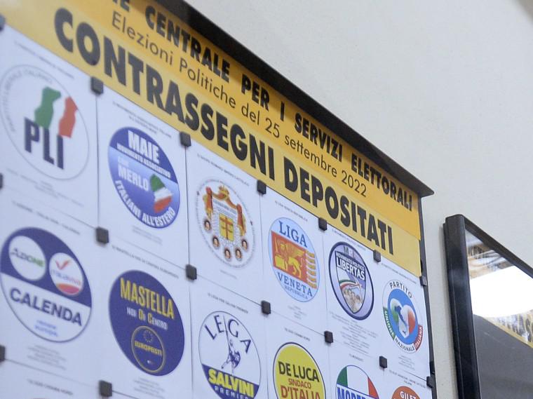 Elezioni 2022, i simboli depositati finora: curiosità e coincidenze