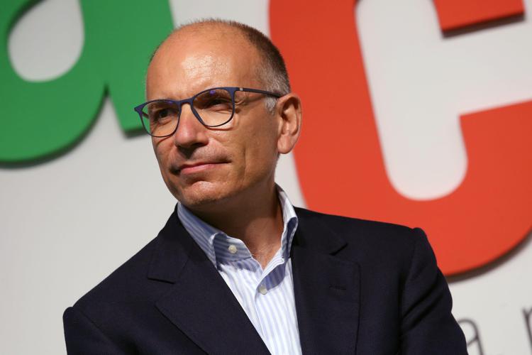 Elezioni 2022, Letta: "Calenda fa regalo a destra, scambia Twitter con realtà"