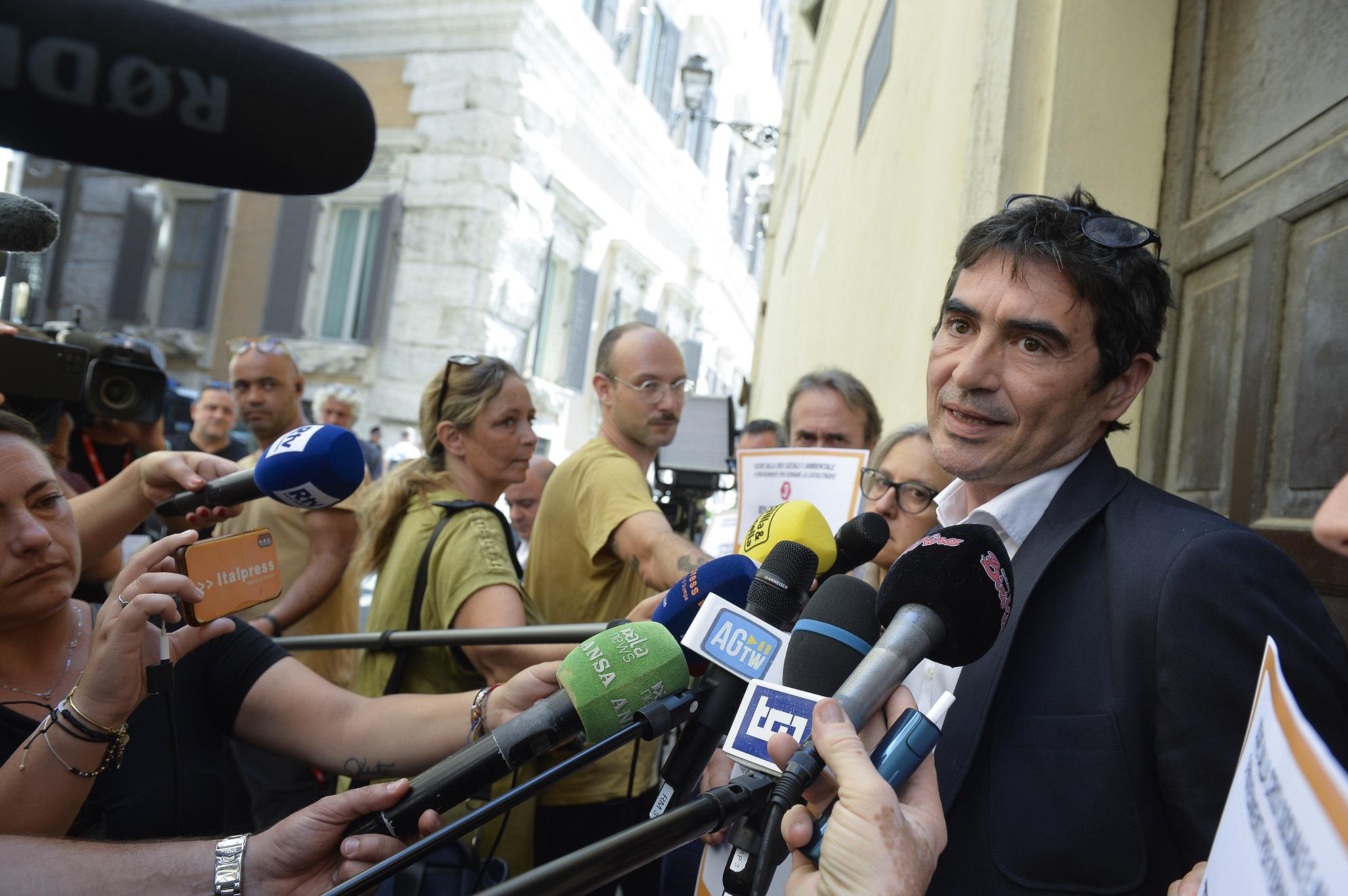 Elezioni 2022, Verdi e Si: "Porta a Porta viola la par condicio"