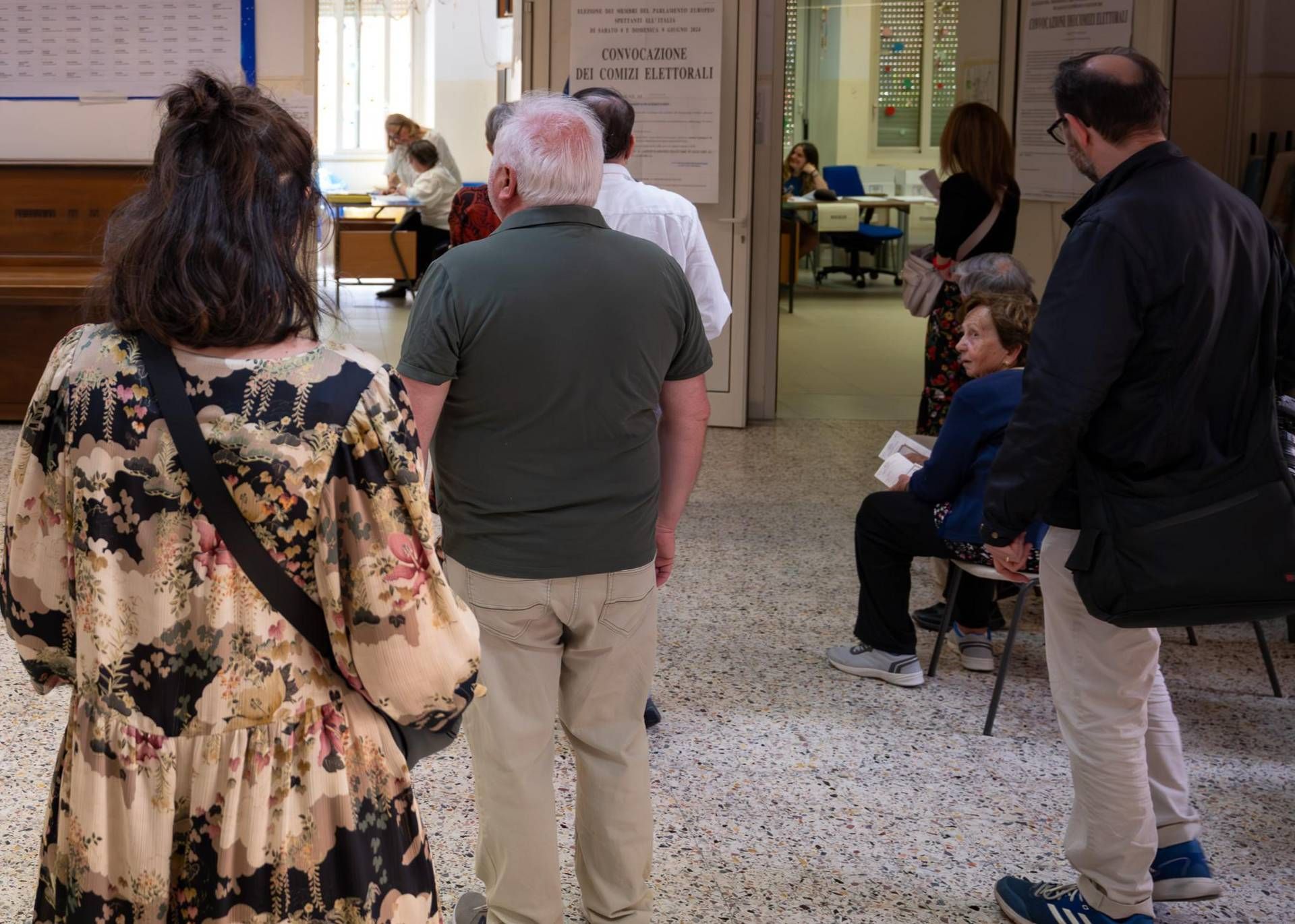 Elezioni comunali, affluenza ore 12 al 13,55%