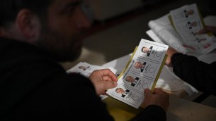 Elezioni in Turchia, 64 milioni gli elettori al voto