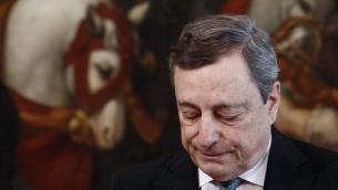 Elezioni politiche 2022, The Observer: "Draghi pugnalato alle spalle"