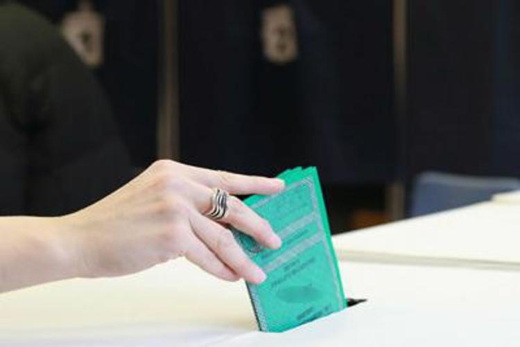 Elezioni regionali, i sondaggi Euromedia Research per Adnkronos: un faro sul voto