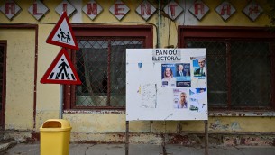 Elezioni Romania, voto annullato per interferenze russe: scattano perquisizioni