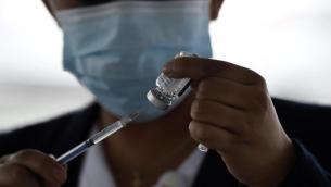 Ema: "Terza dose vaccino covid non è urgente"