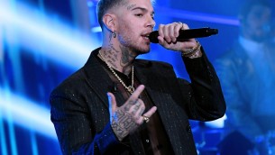 Emis Killa, furioso con i fan: "Andate a rubare, non chiedete soldi a me"
