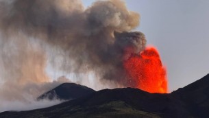 Eruzione Etna, la situazione all'aeroporto di Catania oggi