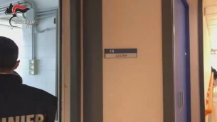 Escrementi e blatte, controlli Nas in mense ospedali -Video