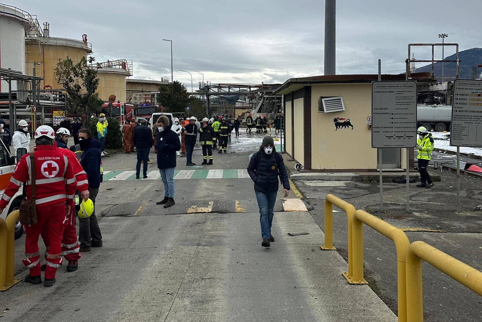Esplosione Calenzano, avvisi di garanzia a 9 persone e a Eni