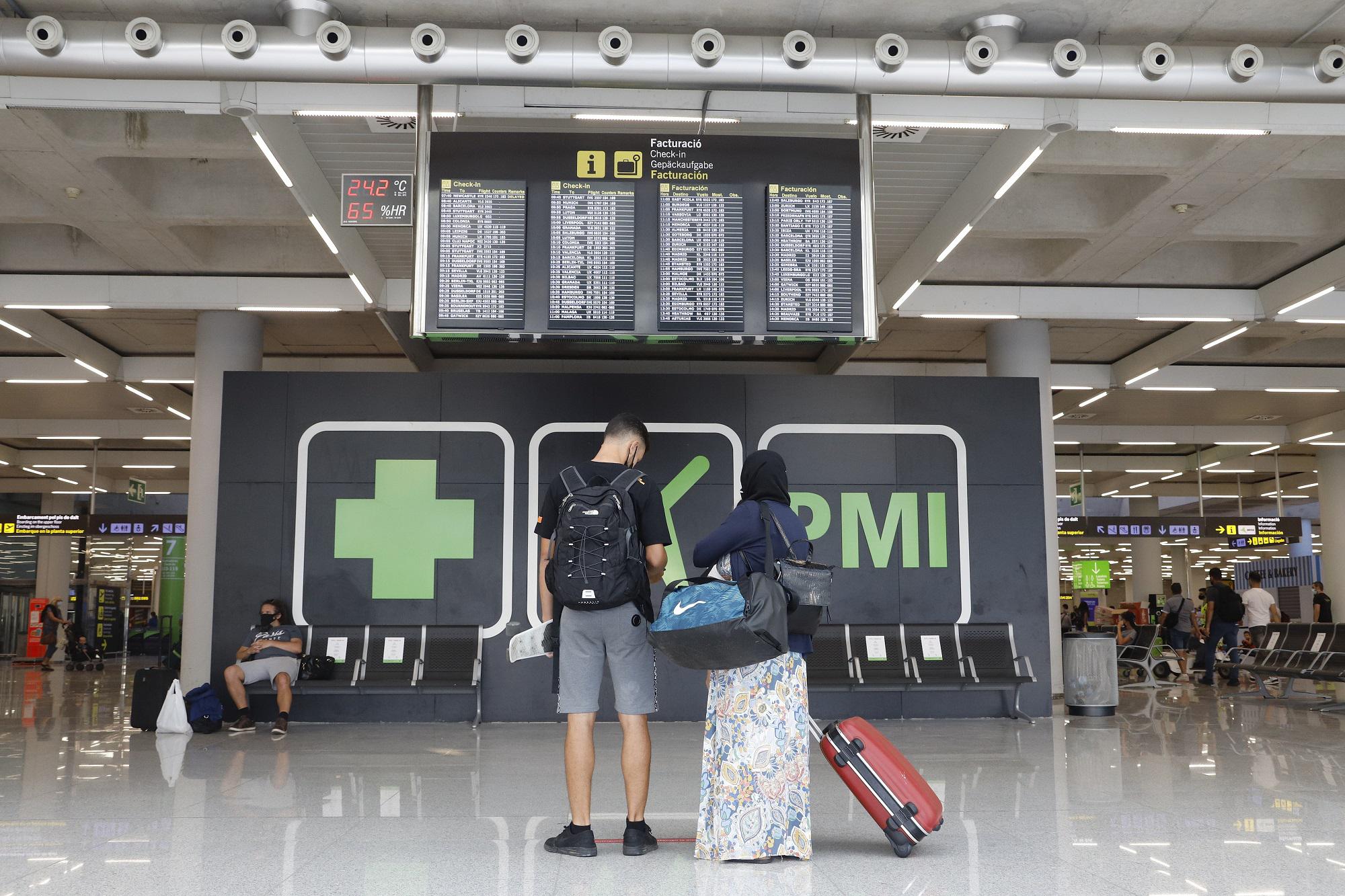 Estate 2021, Crisanti: "Vacanze? Consiglio dei last minute"