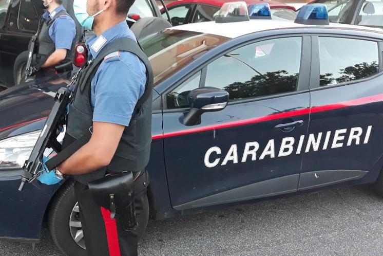 Estorsioni e droga, 12 misure per gruppo legato a Banda Magliana