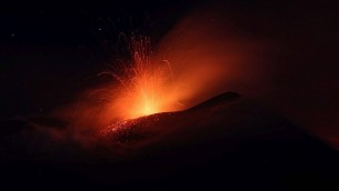 Etna, nuova eruzione: fontane di lava fino a 300 metri