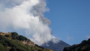 Etna, oggi attività esplosiva da cratere sud-est