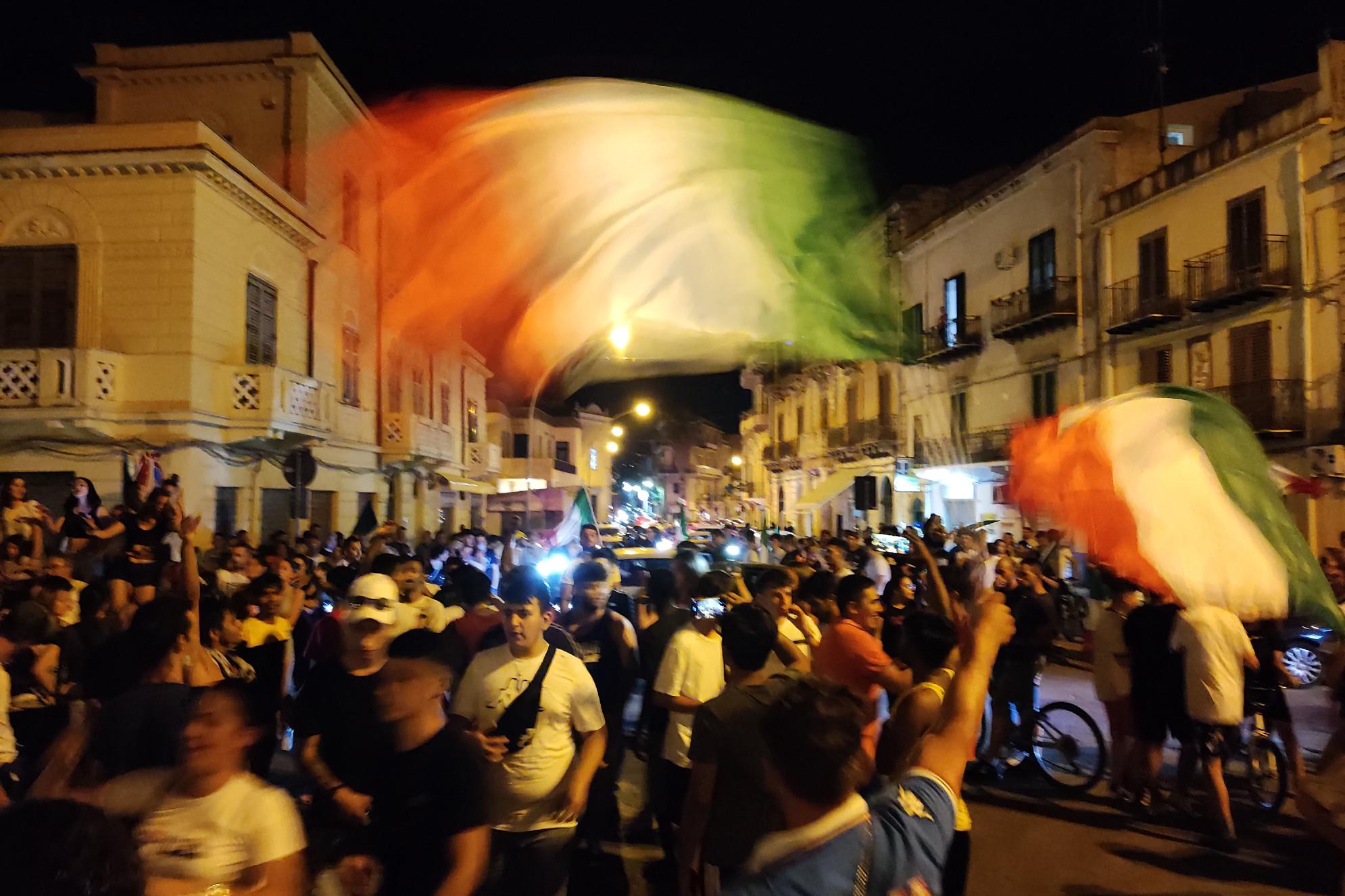 Euro 2020, Andreoni: "Pagheremo festeggiamenti con qualche focolaio"