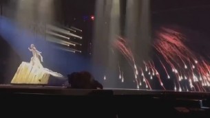 Eurovision 2024, incidente durante le prove: cantante cade - Video