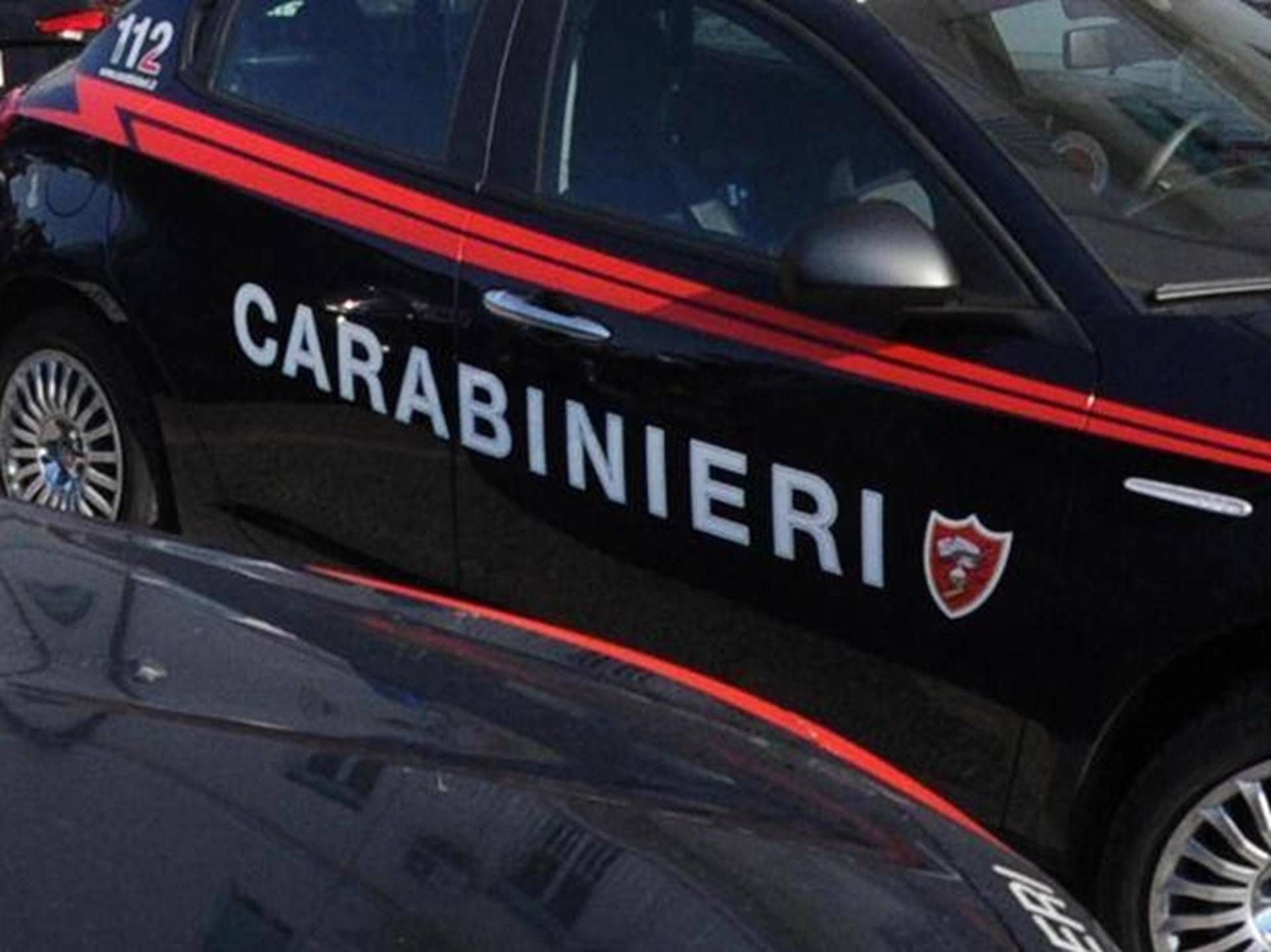 Evade per comprare le sigarette alla moglie: "A casa è l'inferno..