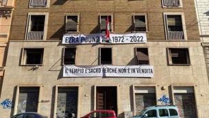Ezra Pound, maxi striscione su palazzo CasaPound