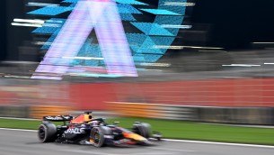 F1 Gp Bahrain, vince Verstappen con Red Bull e flop Ferrari