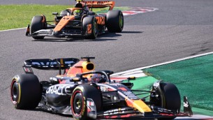 F1 Gp Giappone, Verstappen trionfa con Red Bull e Ferrari fuori da podio