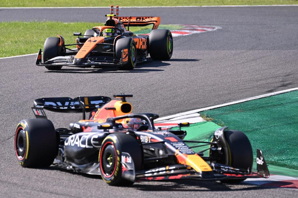 F1 Gp Giappone, Verstappen trionfa con Red Bull e Ferrari fuori da podio