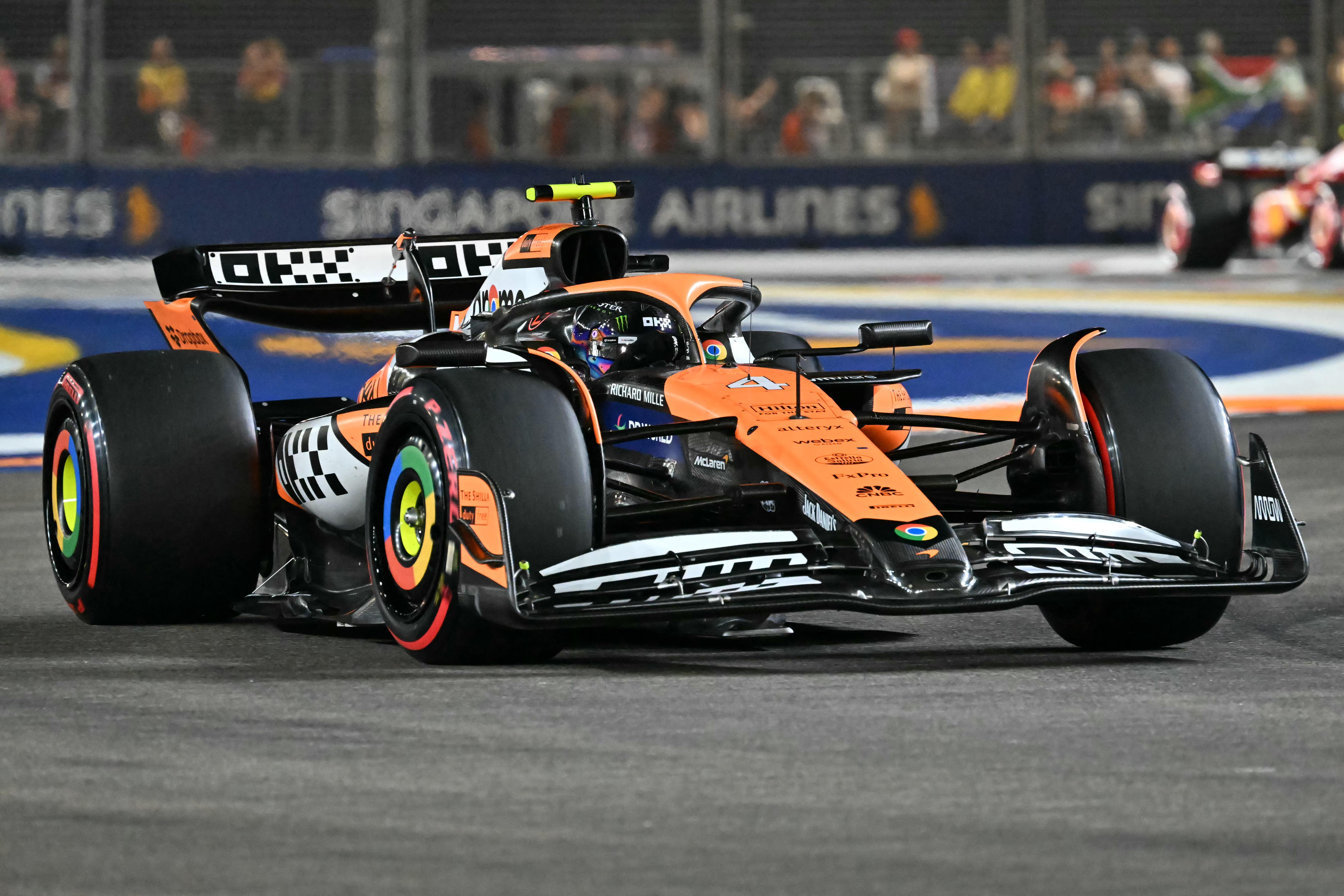 F1 Gp Singapore, Norris in pole davanti a Verstappen