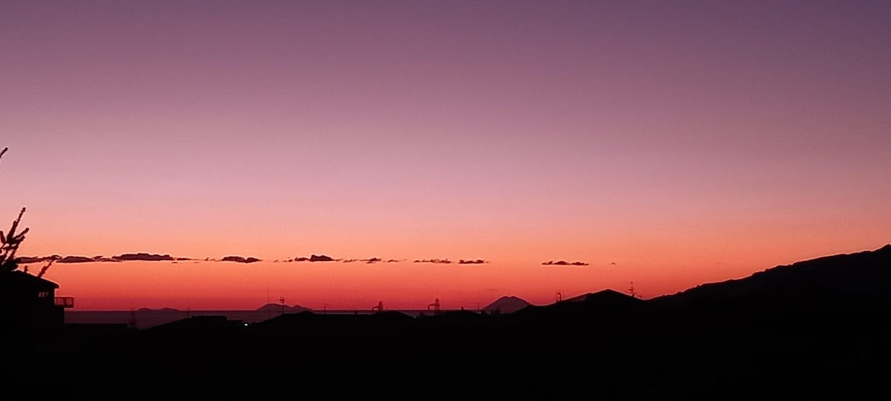 Tramonto da Lamezia Terme (foto da FB Luciano Berlangieri e Loredana Staglianò)