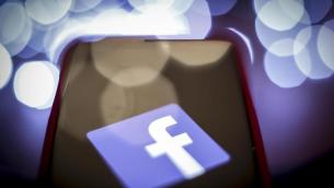 Facebook, nuove accuse da ex dipendente