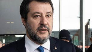 Fazio lascia la Rai, Salvini lo 'saluta': anni di scintille social