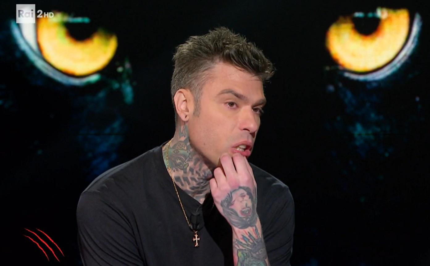 Fedez in lacrime a Belve: "Tre anni difficili, con Chiara non abbiamo retto"