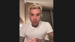 Fedez: "Sono sparito per problemi legati a psicofarmaci"
