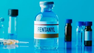 Fentanyl, cresce l'allarme: gli effetti dell'analgesico a rischio abuso e dipendenza