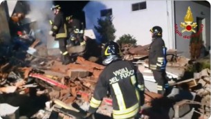 Ferrara, esplode abitazione ad Argenta: due possibili dispersi - Video