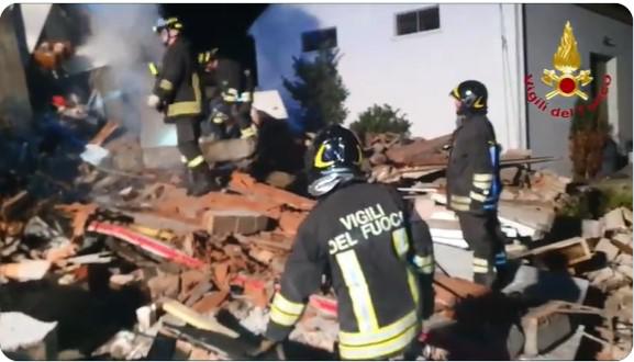 Ferrara, esplode abitazione ad Argenta: due possibili dispersi - Video