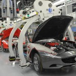 Ferrari, effetto Trump: prezzi in Usa aumentano del 10% per i dazi