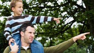 Festa del papà, non tutti la festeggiano il 19 marzo: chi la celebra un altro giorno