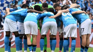 Festa scudetto rinviata, Napoli campione d'Italia se...