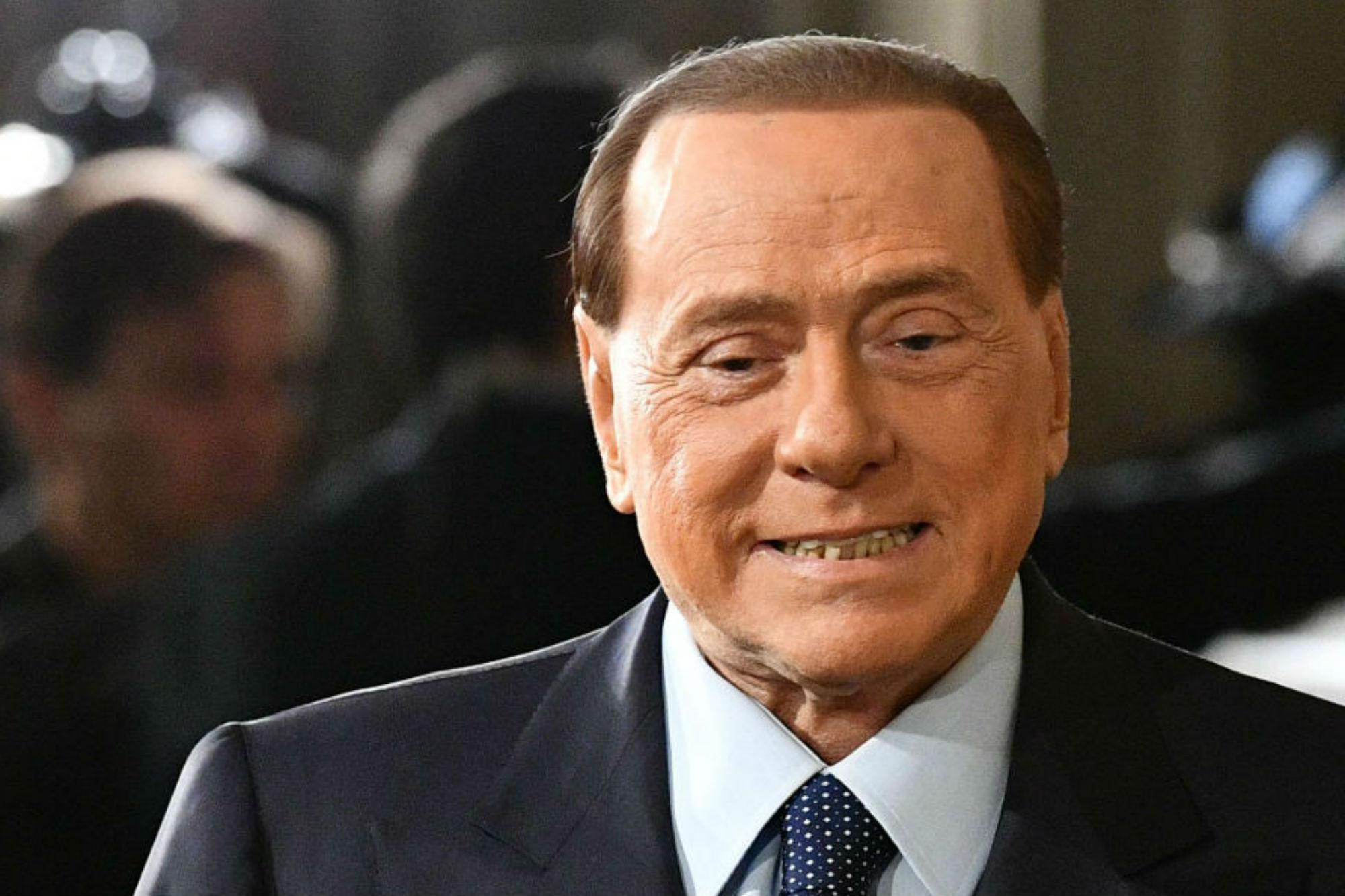 FI, Berlusconi: "'Restyling' ma senza mortificare nessuno"