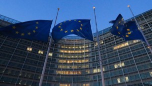 Figli coppie gay, Ue: "Stati devono riconoscerli"