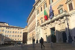 Fine vita e Ius Scholae, due nodi per maggioranza: dopo Pasqua ripresa 'calda'