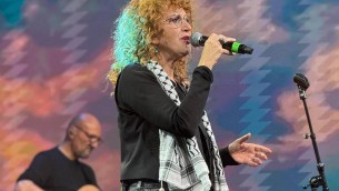 Fiorella Mannoia: "Stanno cancellando fondi per l'Africa, governi intervengano"