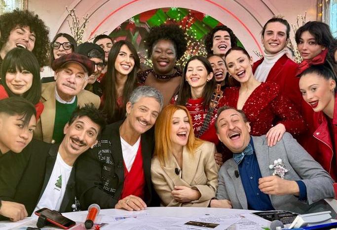 Fiorello e il pandoro di Chiara Ferragni: "Pronto il doc 'Assegnez'"